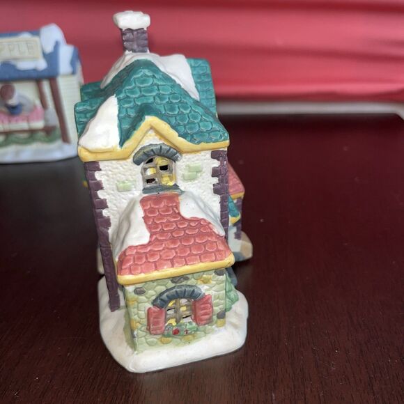3 Piece Christmas Village Pieces 5/6 Inches Post Office Lighthouse Apple Vendor - Picture 8 of 13